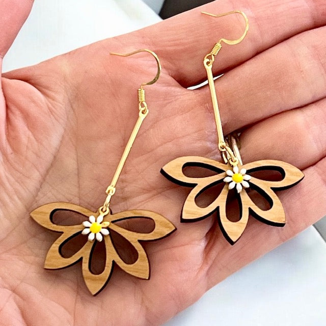 Simple Cherry Wood Florals